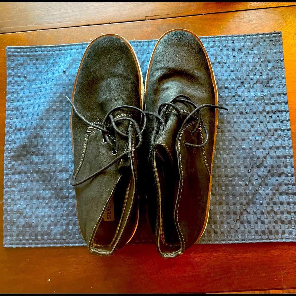 Steve Madden Men’s suede Oxfords